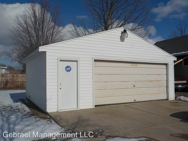Building Photo - 3921 Tuxedo Ave