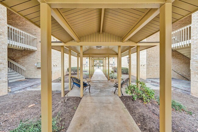 Foto del edificio - 5260 Crossbow Cir