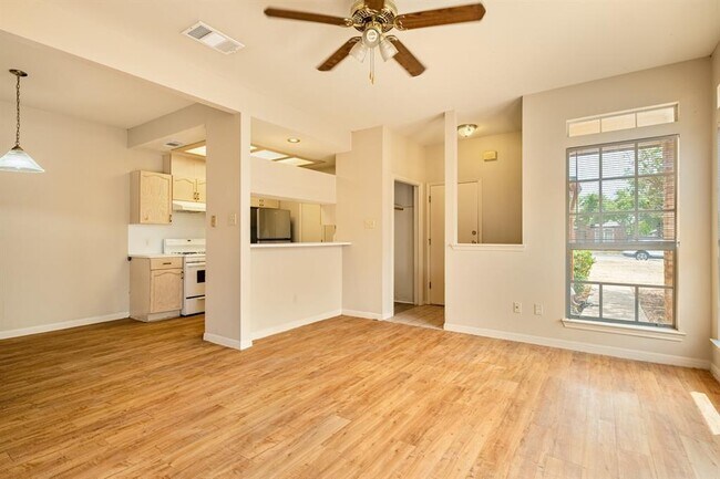 Foto del edificio - 508 Gregory Ct