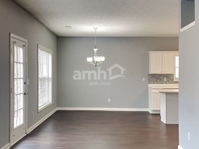 Foto del edificio - 3208 Milstead Walk Way