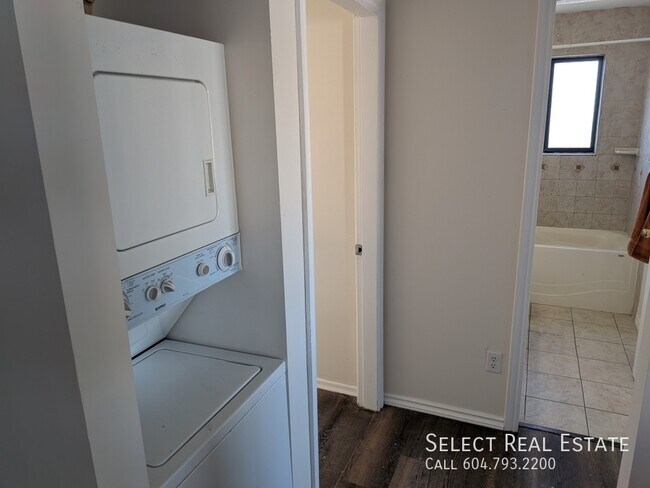 Building Photo - 8598 McCutcheon Ave