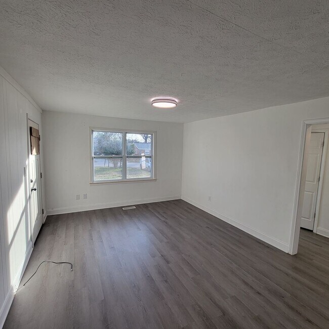 Foto del edificio - 166 E 16th St