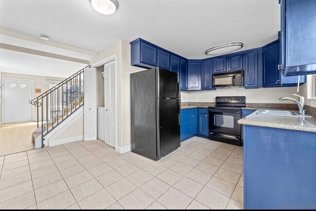 Building Photo - 1321 Greenfield Dr