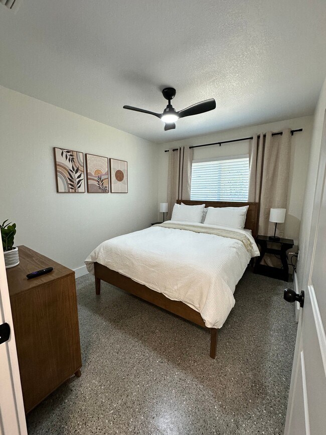 Foto del edificio - 1626 Tangerine St