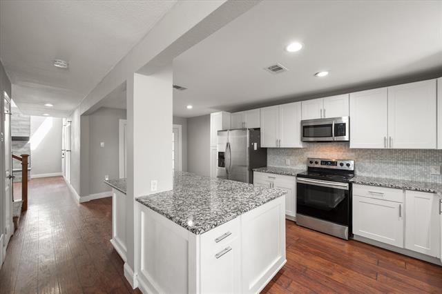 Foto del edificio - 207 E Harwood Rd