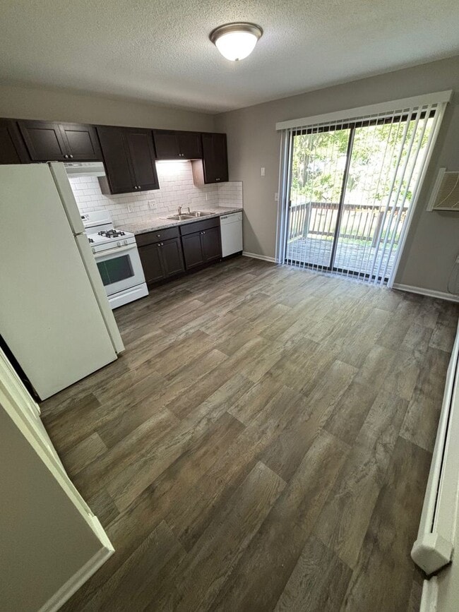 Building Photo - 1231-1237 60th Street SE