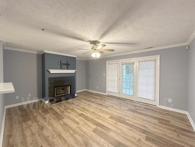 Building Photo - 410 Bubble Creek Ct