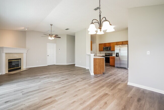 Foto del edificio - 2680 Creek Ridge Dr