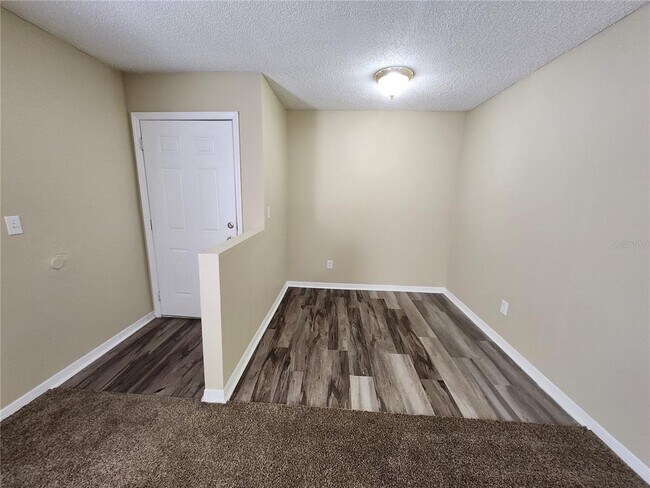 Foto del edificio - 305 W Grant St