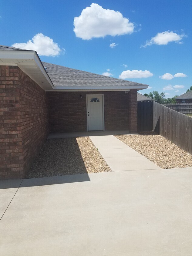 128 Limestone, Clovis, NM 88101 Apartments in Clovis, NM