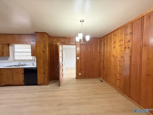 Foto del edificio - 2106 NW Sullivan Rd
