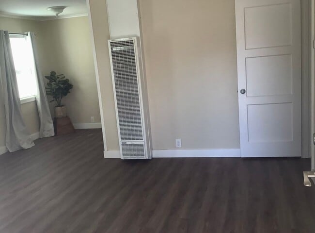 Building Photo - 853 O Neil Dr