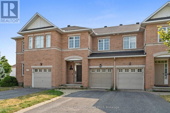 Building Photo - 445 Claridge Dr