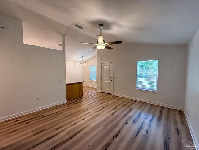 Foto del edificio - 6276 Long St