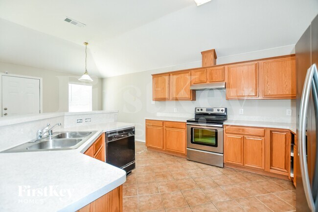Foto del edificio - 106 Drake Ln