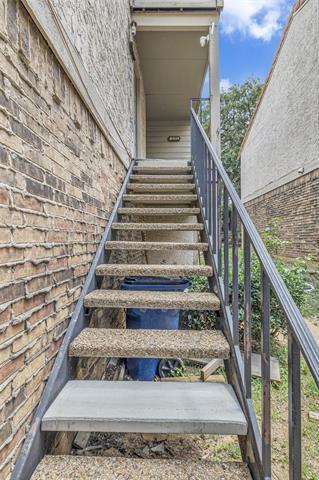 Building Photo - 6026 Stoneybrook Dr