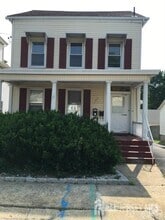 Building Photo - 157 S Main St