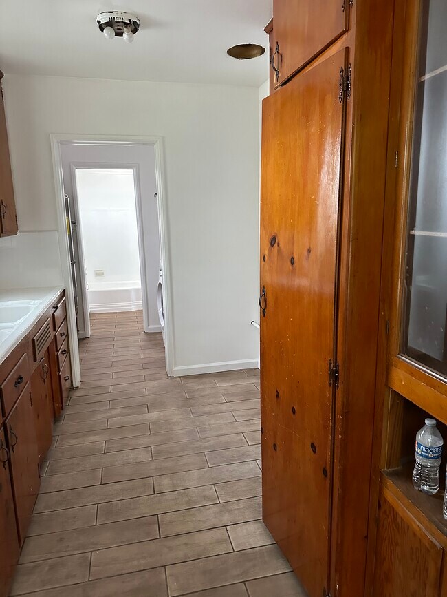 Cocina lavadero baño - 4031 Van Buren Pl