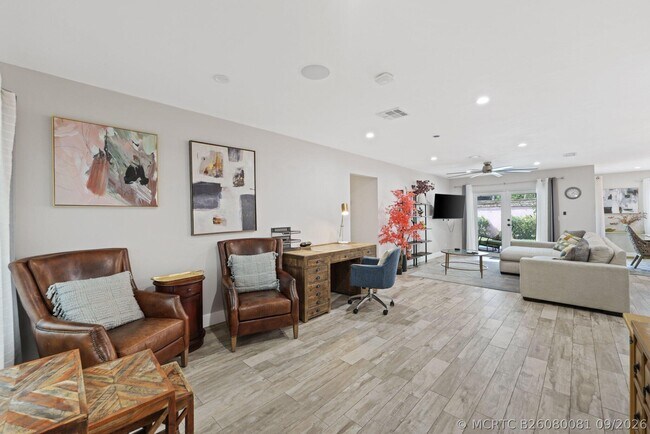 Foto del edificio - 513 Curlew Rd