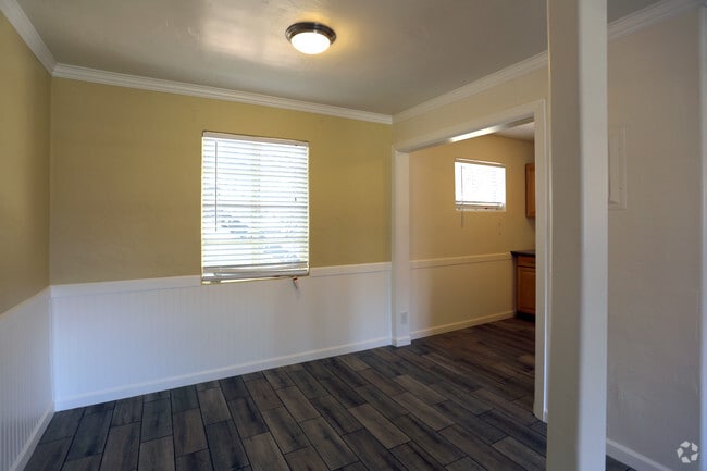 1 Bedroom - The Carolina
