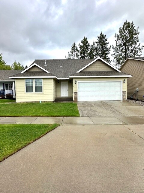 Primary Photo - 803 E Silver Pine Rd