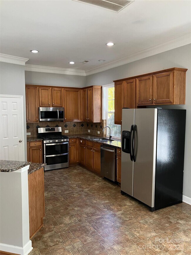 Foto del edificio - 8532 Westmoreland Lake Dr