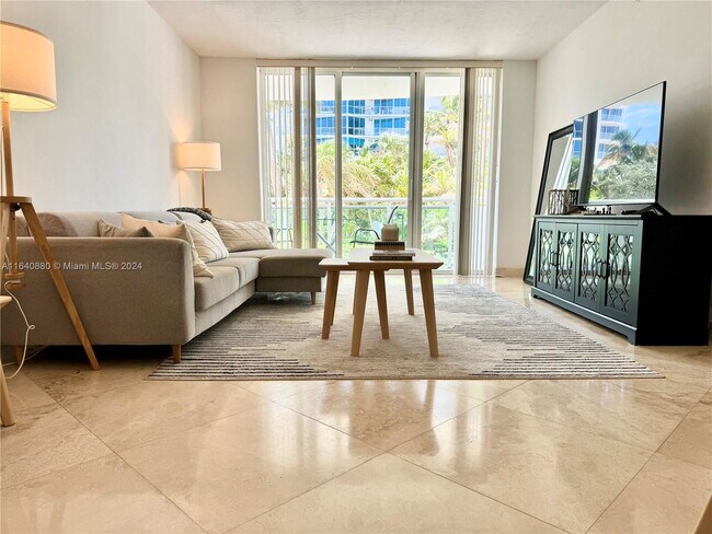 Building Photo - 3001 S Ocean Dr