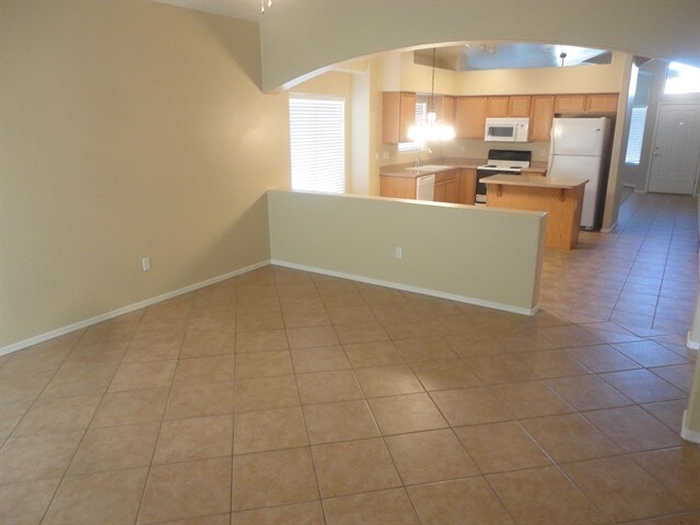 Foto del edificio - 5711 W Shady Grove Drive