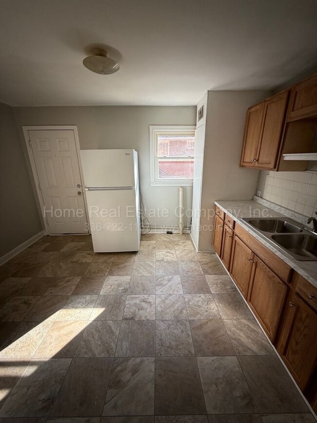 Photo - 1443 Clark Ave Apartment