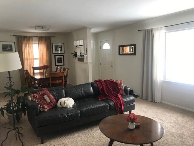 Living/Dining - 5629 Thomas Ave S