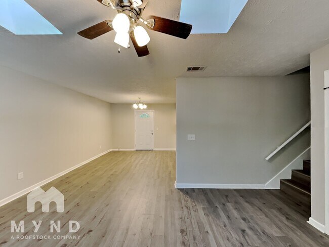 Building Photo - 2309 Chestnut Log Dr