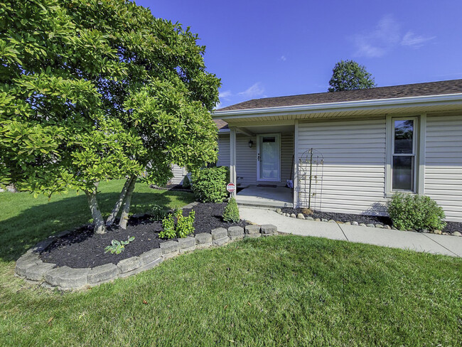 Building Photo - 3753 Gloucester Pl