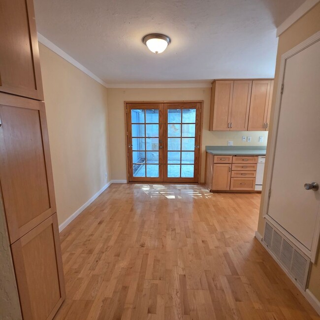 Foto del edificio - Cute 3BD/1.5BA Townhome with Great Commute location in Danville