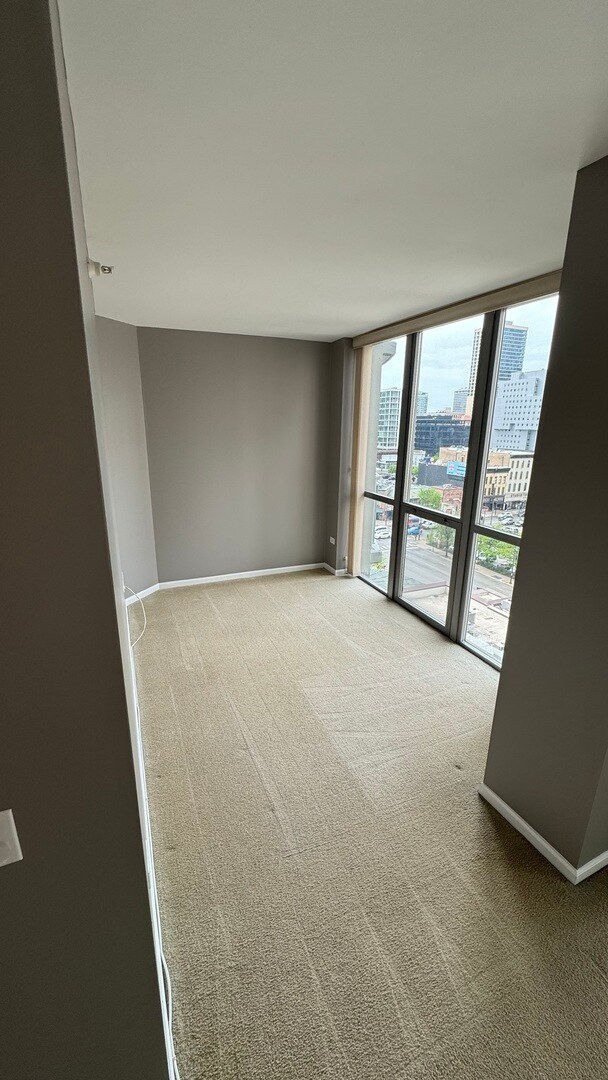 Building Photo - 600 N Dearborn St
