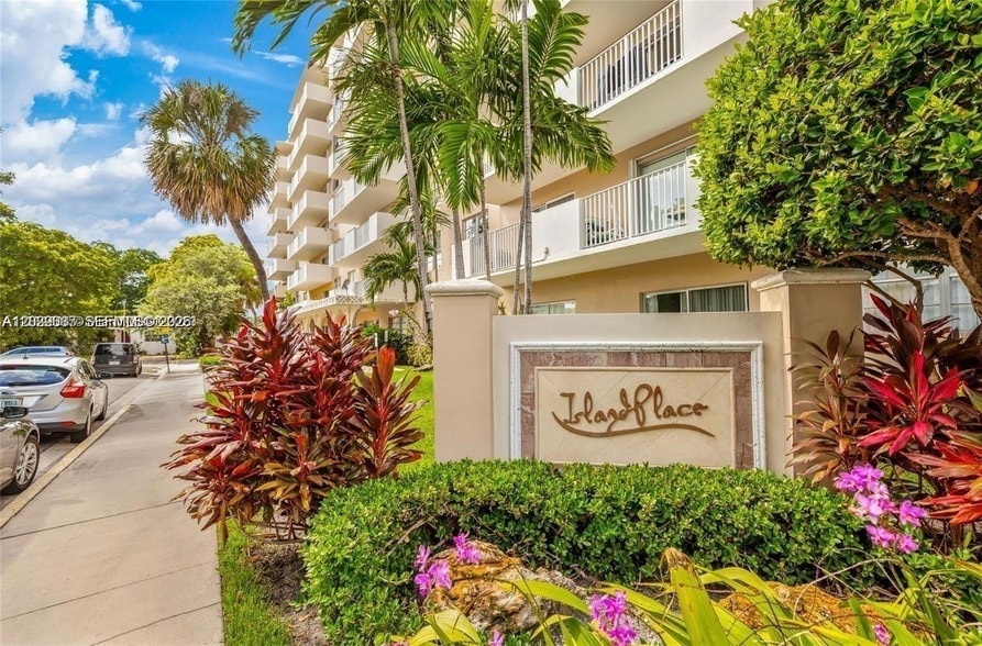 Photo - 1455 N Treasure Drive Unit 6N