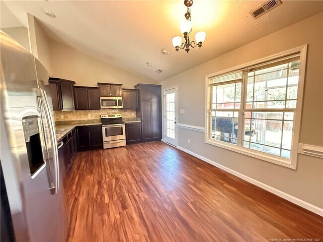Building Photo - 254 Eclipse Dr