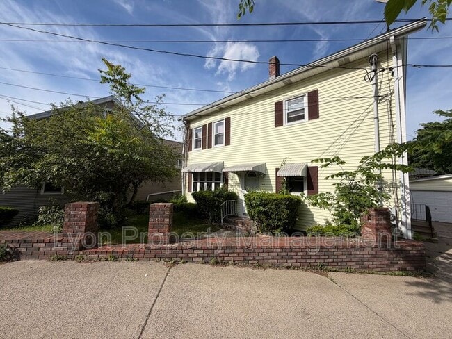 Building Photo - 403 Broad St