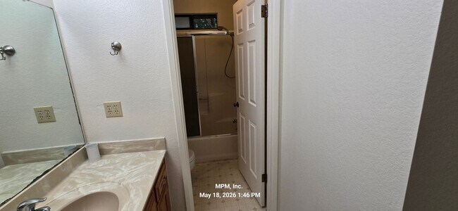 Foto del edificio - 3 bedroon 2 bath home