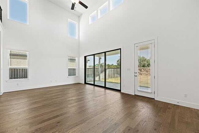 Building Photo - 1105 Lickety Ln