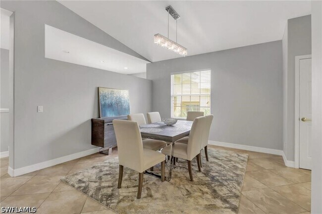 Building Photo - 8380 Big Acorn Cir