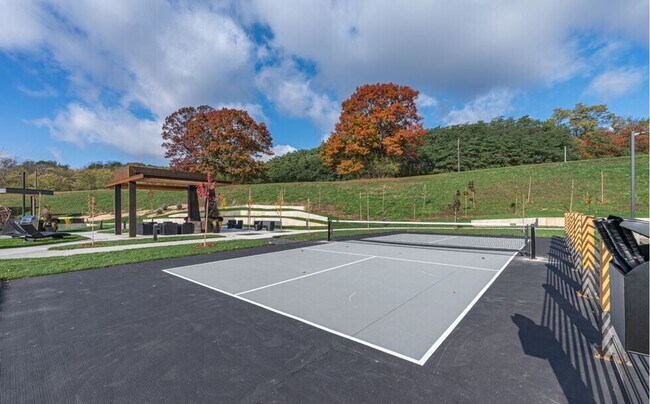 Building Photo - Galloway Flats - 2 bedroom 1 bath Luxury Amenity Living!