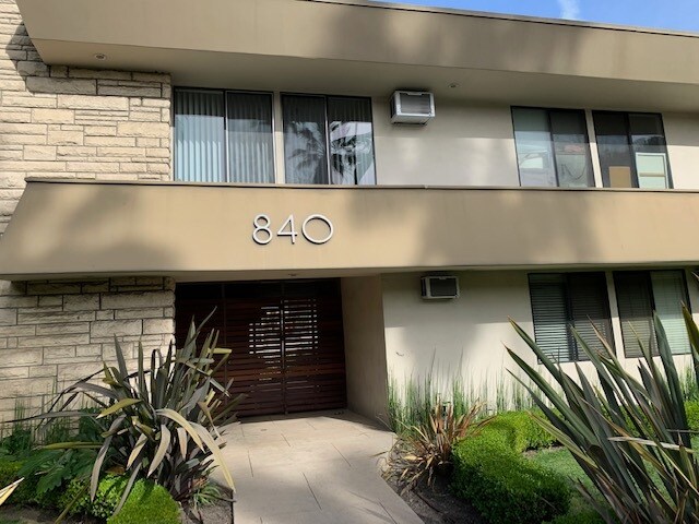 Foto del edificio - 840 S Bedford St