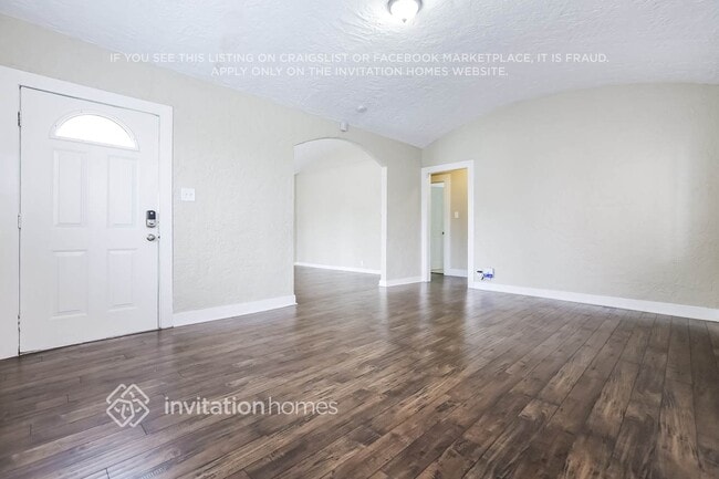 Foto del edificio - 2627 S Dunsmuir Ave