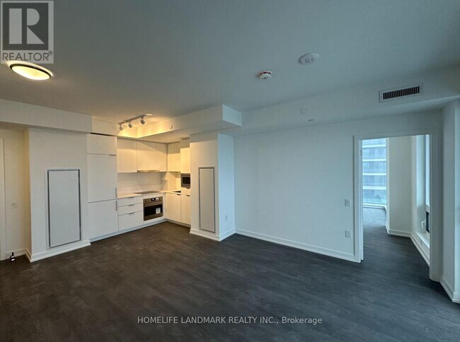 Building Photo - 7 Golden Lion Heights