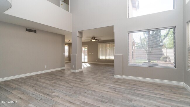 Foto del edificio - 17220 N 40th Pl