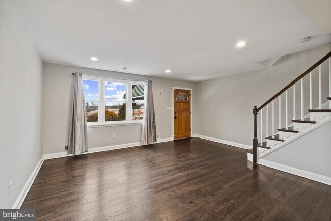 Foto del edificio - 4923 St Gemma Rd