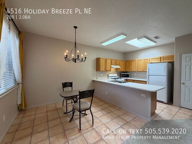 Foto del edificio - 4516 Holiday Breeze Pl NE