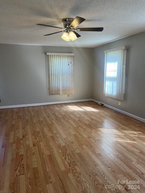 Building Photo - 137 W Meadowview Dr