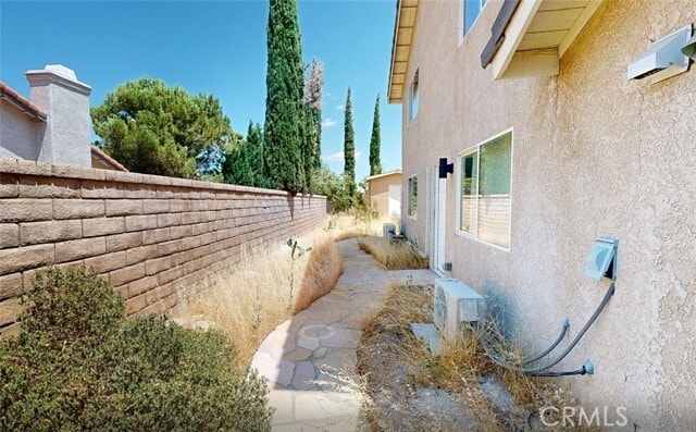 Building Photo - 5637 Redwood Ave