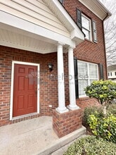 Building Photo - 5872 Ludington Dr